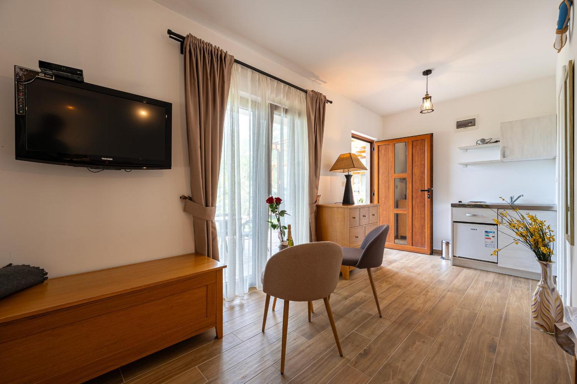 בודווה Sunset & Sunrise Villas In Stanisici-Two Villas With Common Pool מראה חיצוני תמונה