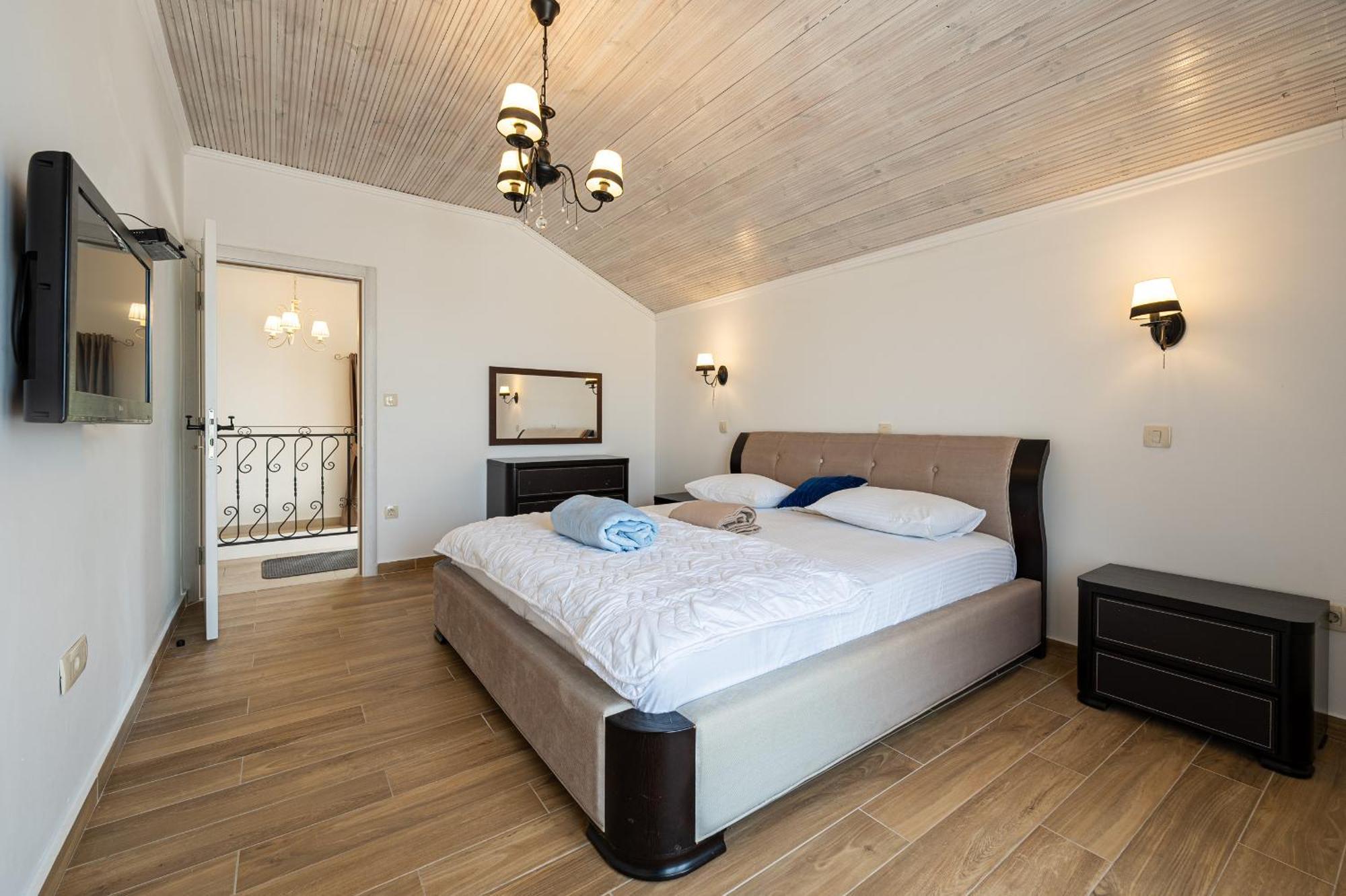 בודווה Sunset & Sunrise Villas In Stanisici-Two Villas With Common Pool מראה חיצוני תמונה