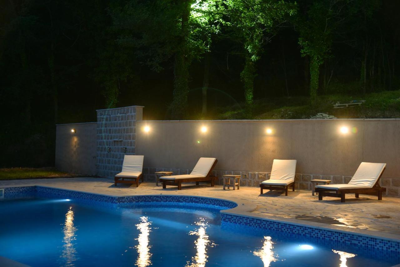 בודווה Sunset & Sunrise Villas In Stanisici-Two Villas With Common Pool מראה חיצוני תמונה